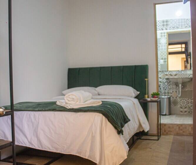 هتل Patio Zaragoza