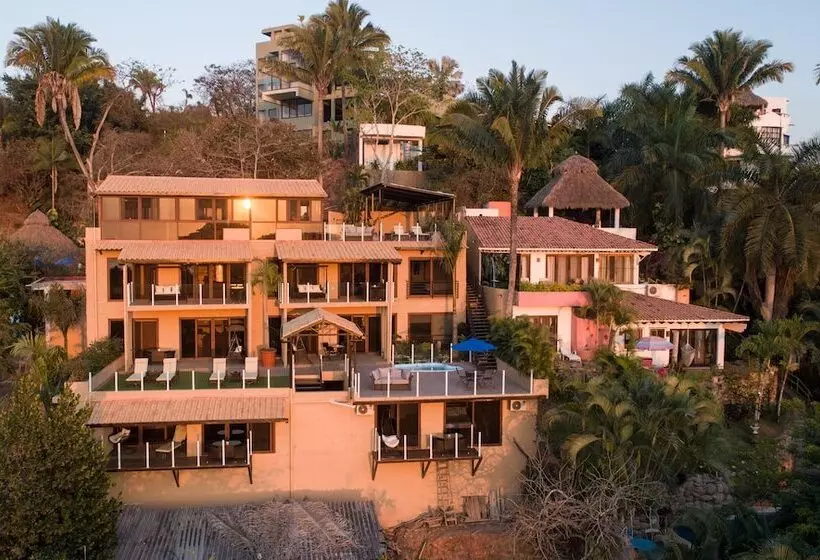 ホテル Pacific View Sayulita