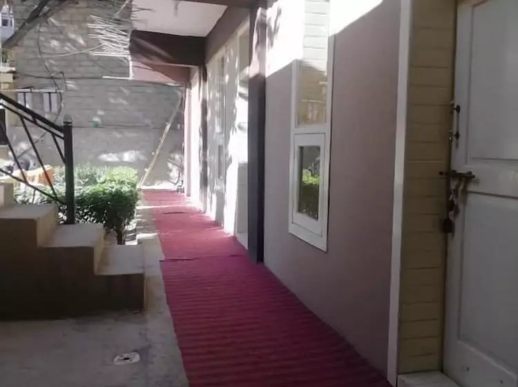 هتل Shah Quli Inn