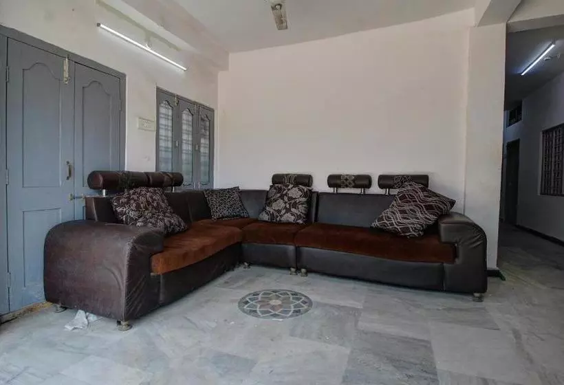 ホテル Spot On 38679 Sneha Grand
