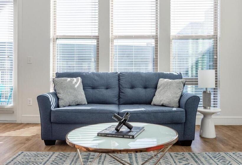 Kasa Greenville Dallas