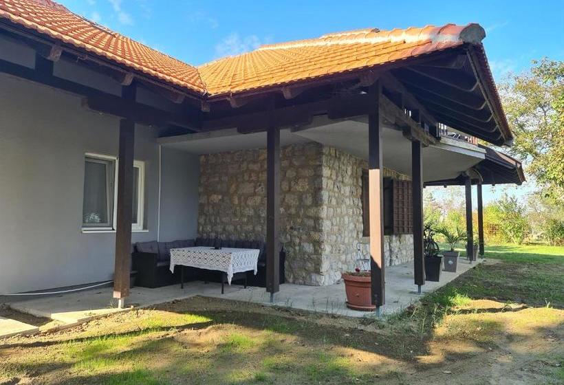 پانسیون Kuca Za Odmor Zelena Oaza