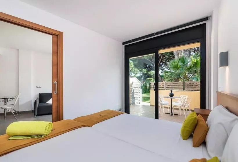 Aparthotel Las Palmeras Castelldefels