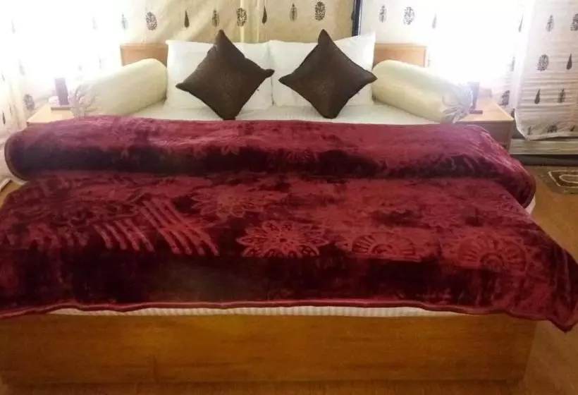 Bay Berry Camp & Resort