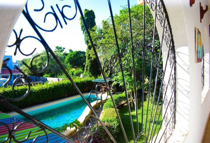 Bed and Breakfast Joysvilla Family Holiday Home