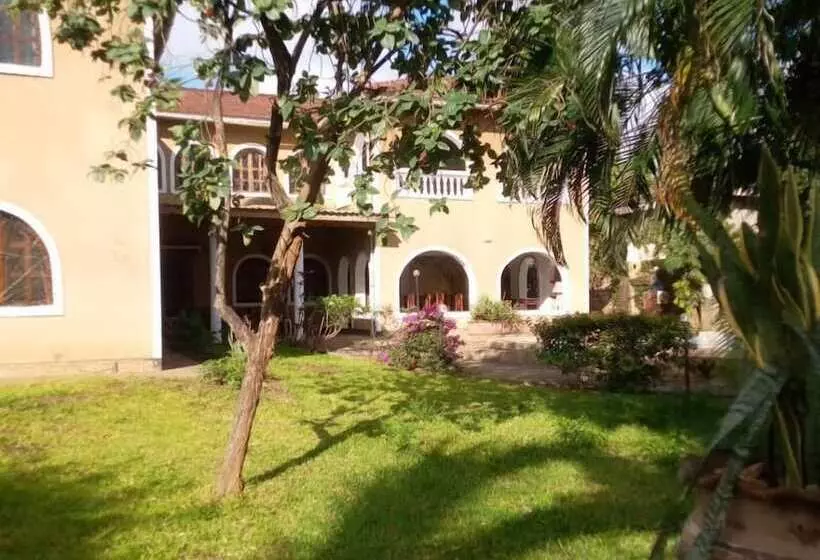 تختخواب و صبحانه Joysvilla Family Holiday Home