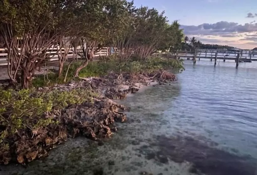 Hotelli Bahia Bay Resort