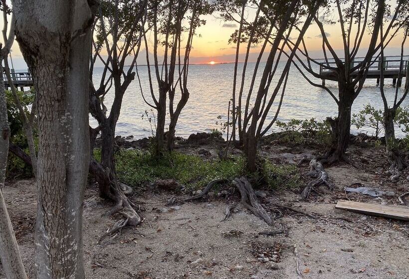 Отель Bahia Bay Resort