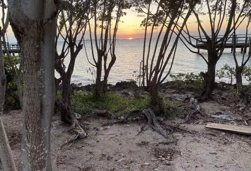 Hotelli Bahia Bay Resort