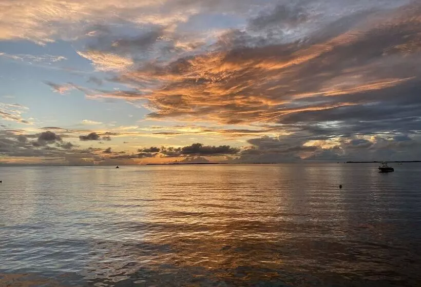 Hotelli Bahia Bay Resort