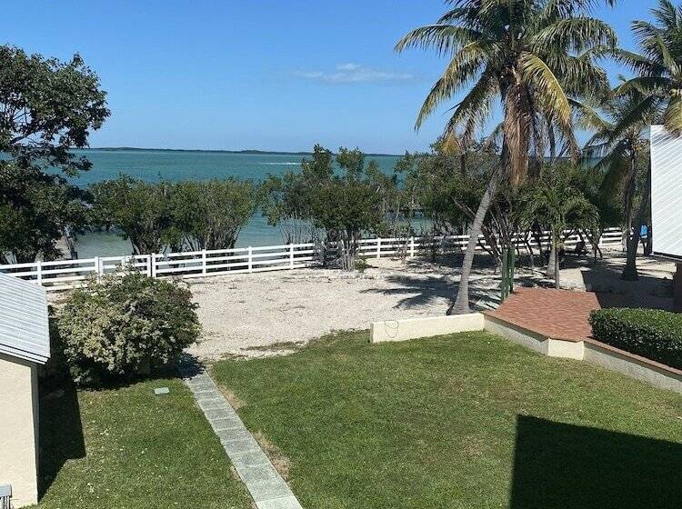 Отель Bahia Bay Resort