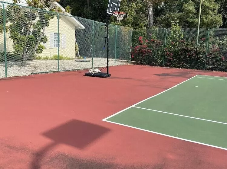 Hotelli Bahia Bay Resort