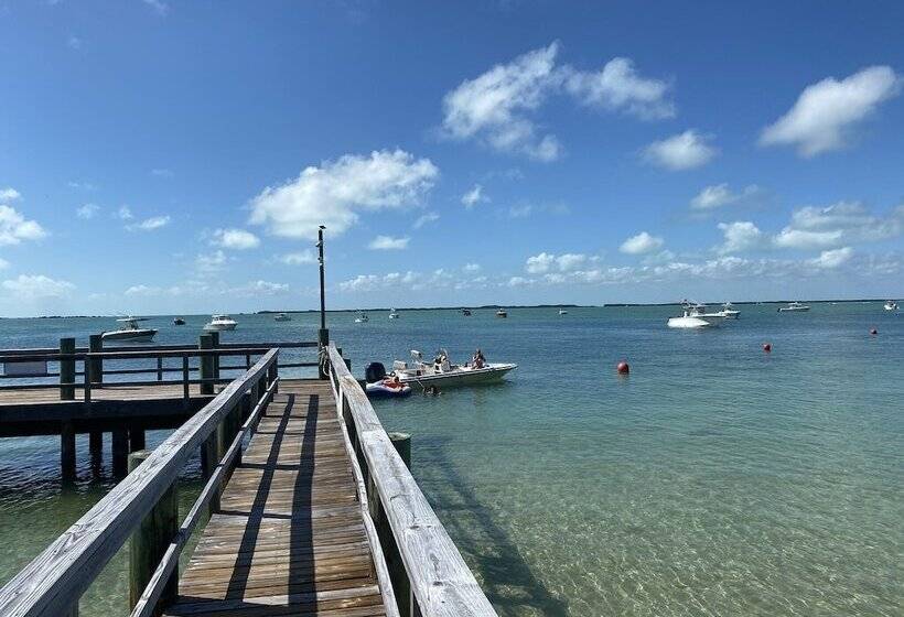 Отель Bahia Bay Resort