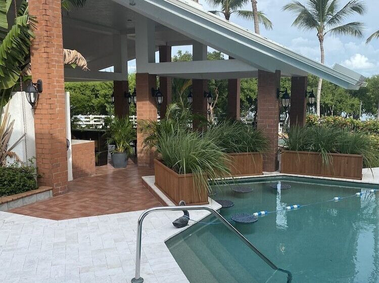 Отель Bahia Bay Resort