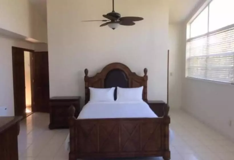 Hotelli Bahia Bay Resort