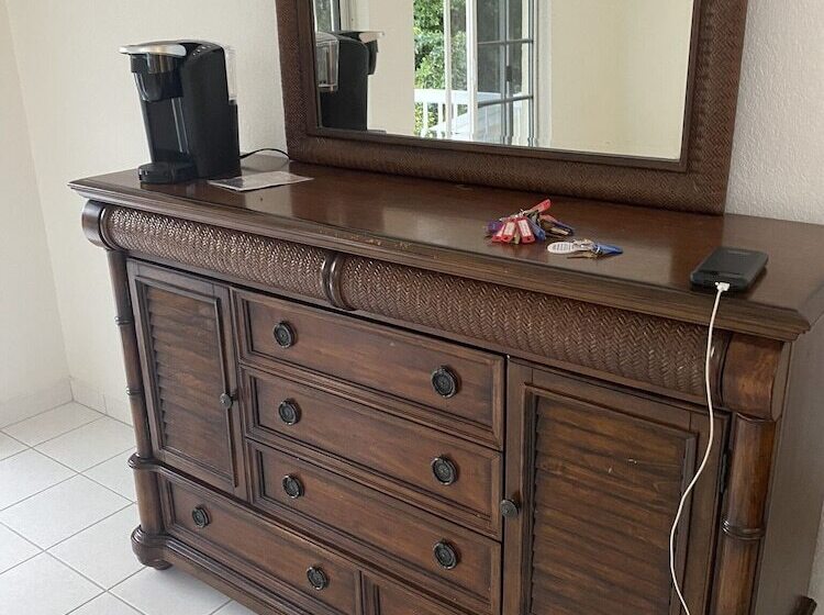 Отель Bahia Bay Resort