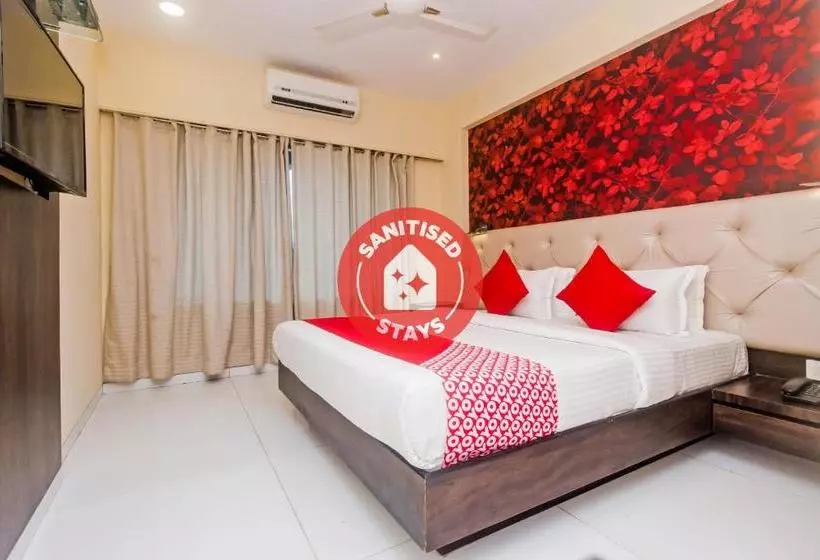 Hotelli Capital O 18290 Sai Residency