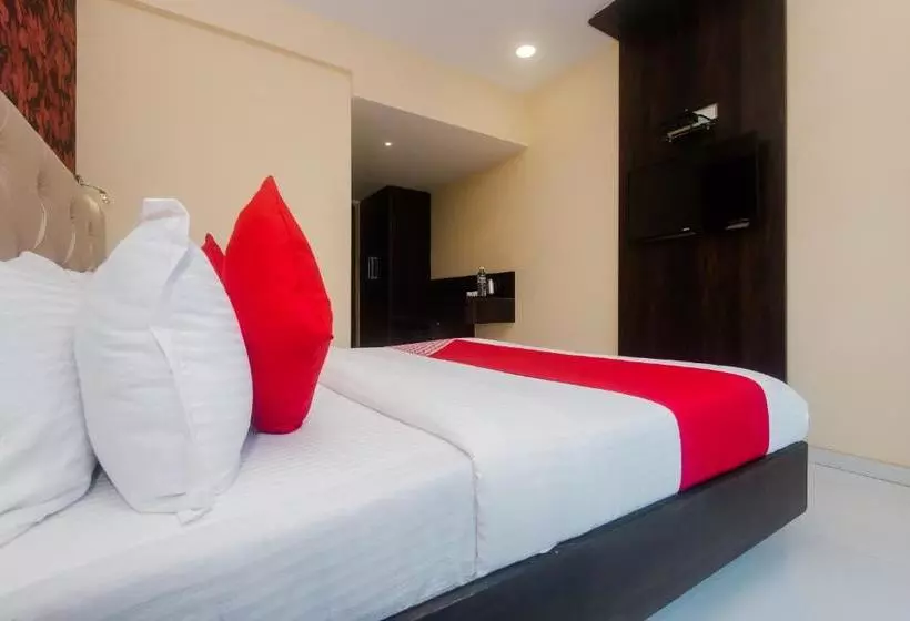 Hotelli Capital O 18290 Sai Residency