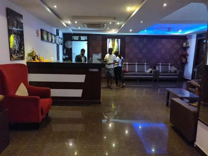 Hotelli Samanvi International