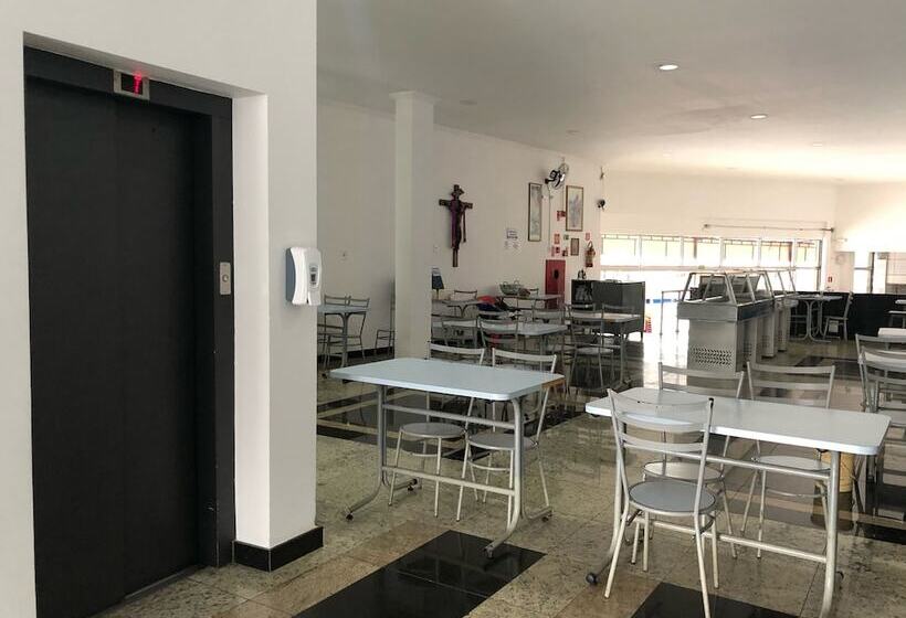 בית מלון כפרי Del Rey