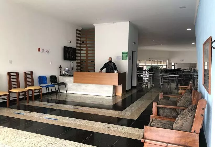 Hotelli Del Rey