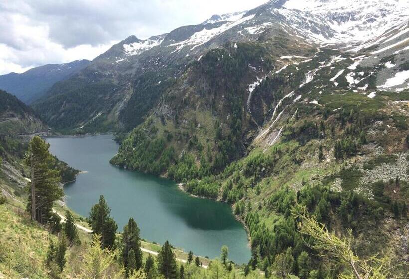 호텔 Locus Malontina