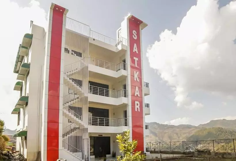 هتل Oyo 30488 Satkar