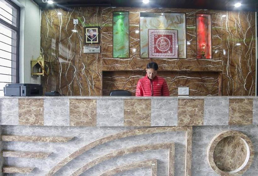 Hotel Oyo 30488 Satkar