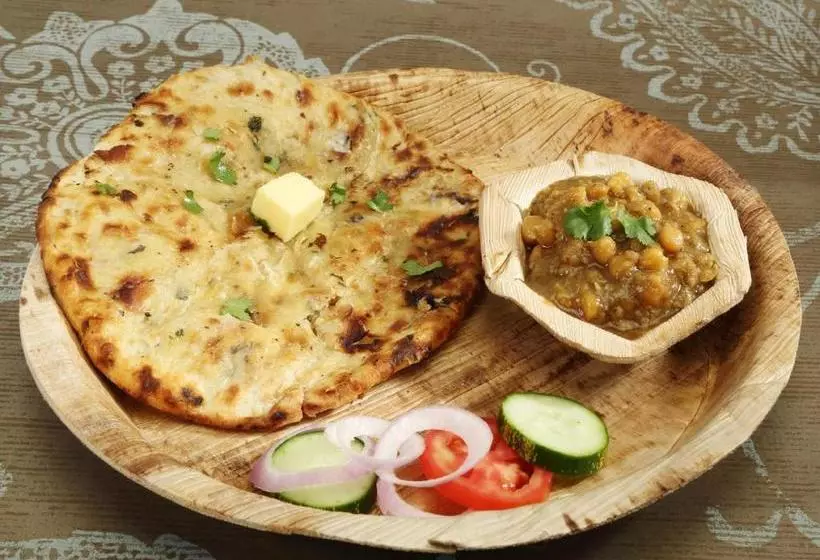هتل Oyo 30488 Satkar