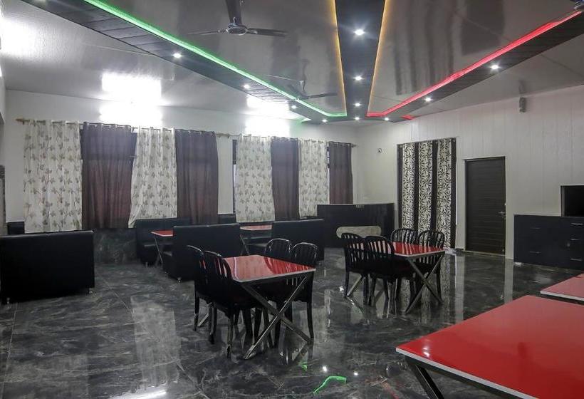 Hotel Oyo 30488 Satkar