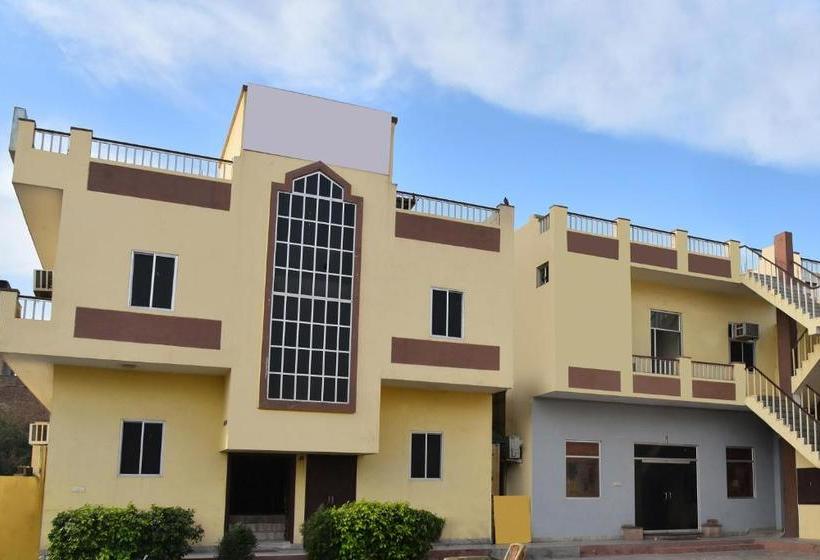 酒店 Oyo 30915 Sidhi Vinayak And Restuarant