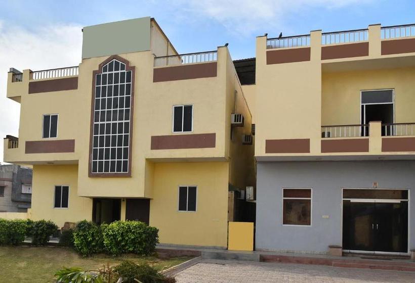 酒店 Oyo 30915 Sidhi Vinayak And Restuarant