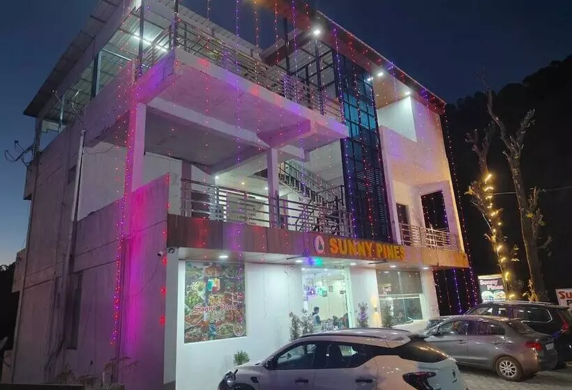 Hotelli Sunny Pines Resort