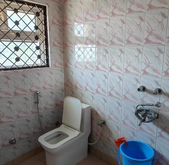 Отель Sunny Pines Resort