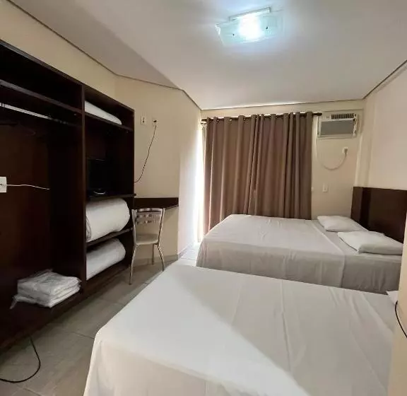 Hotelli Tropical Palace