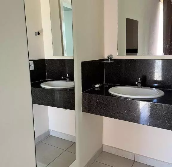 Hotelli Tropical Palace