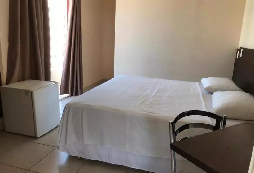 Hotelli Tropical Palace