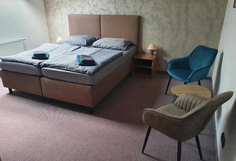 膳宿费 Penzion Bily Beranek