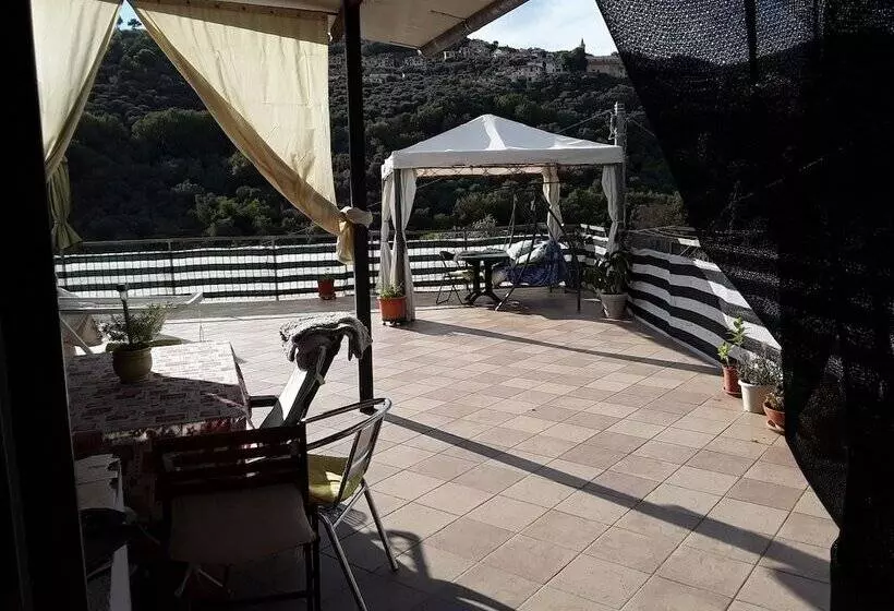 ペンション Room In Guest Room   Valle Degli Ulivi   Liguria, Italia