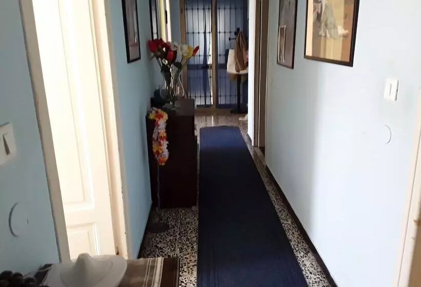 ペンション Room In Guest Room   Valle Degli Ulivi   Liguria, Italia