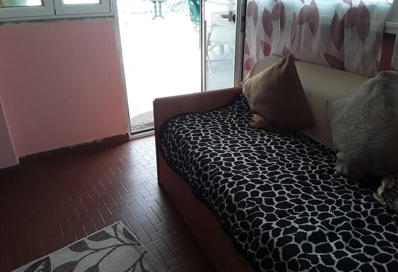 פנסיון Room In Guest Room   Valle Degli Ulivi   Liguria, Italia