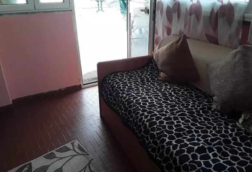 ペンション Room In Guest Room   Valle Degli Ulivi   Liguria, Italia