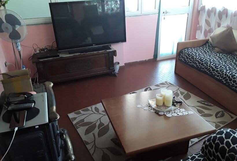 פנסיון Room In Guest Room   Valle Degli Ulivi   Liguria, Italia