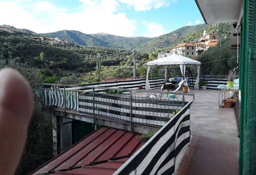פנסיון Room In Guest Room   Valle Degli Ulivi   Liguria, Italia