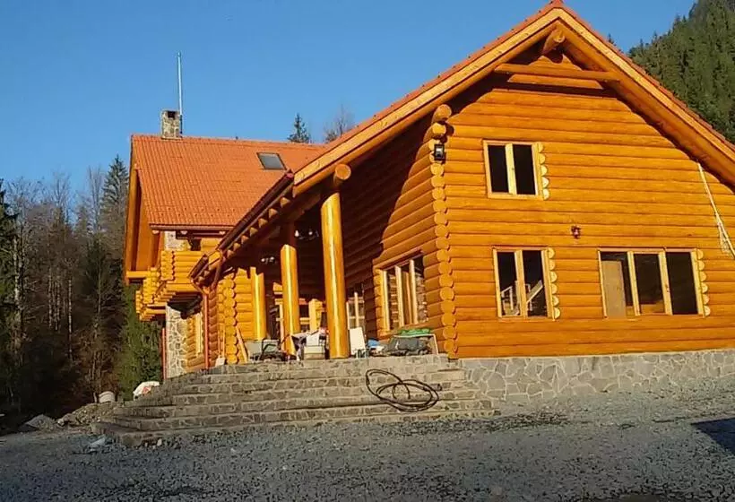 Pensiunea Izbucul Tauz