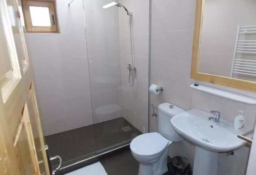 Pensiunea Izbucul Tauz