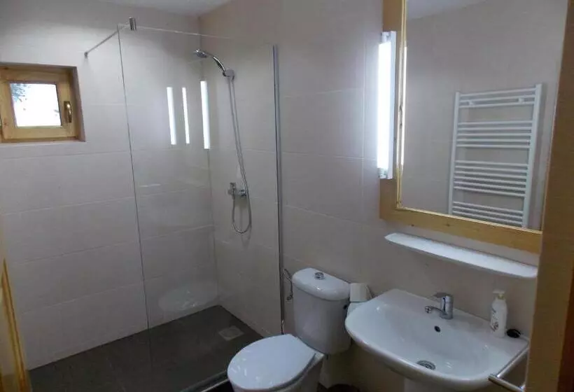 Pensiunea Izbucul Tauz