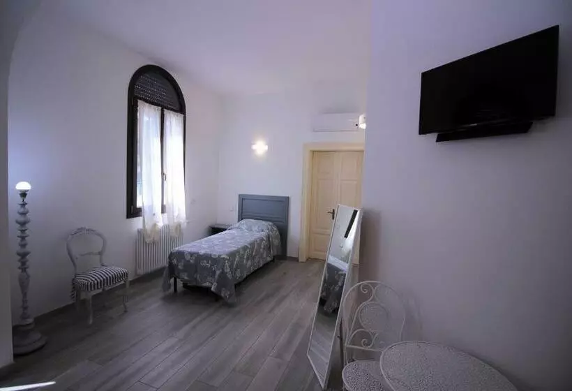 پانسیون Alloggio I Grifoni