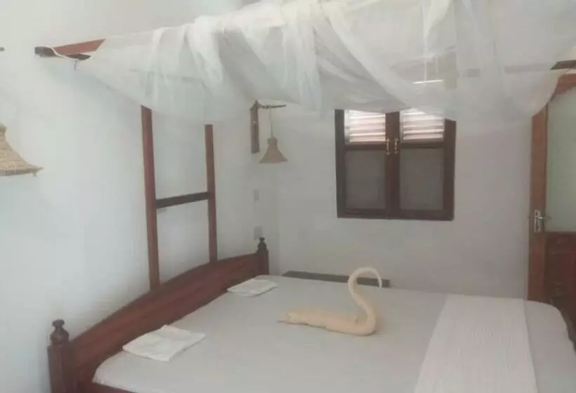 ペンション Iddi House