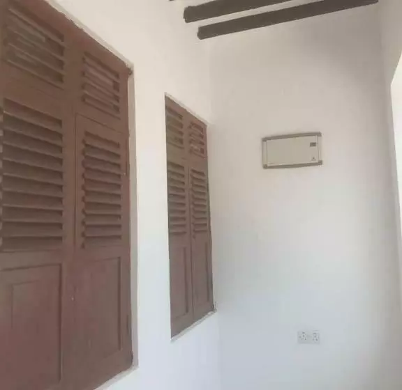 ペンション Iddi House